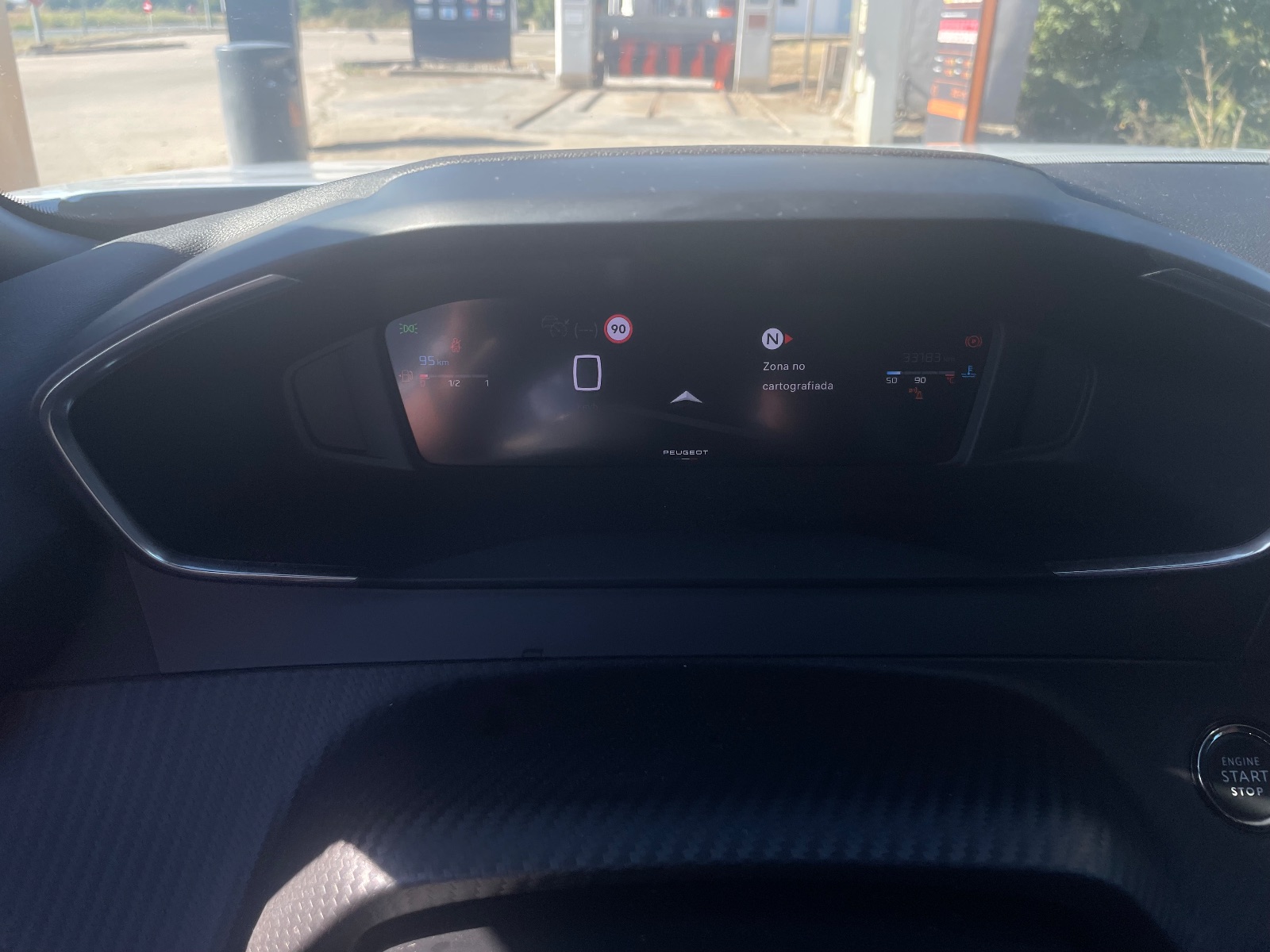 Peugeot 2008 Allure 1.2 Turbo 3