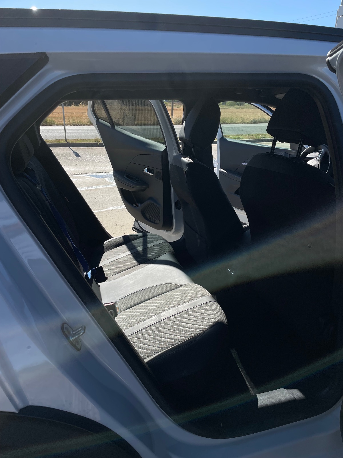 Peugeot 2008 Allure 1.2 Turbo 9