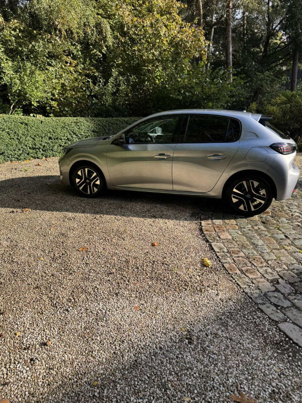 peugeot 208 1