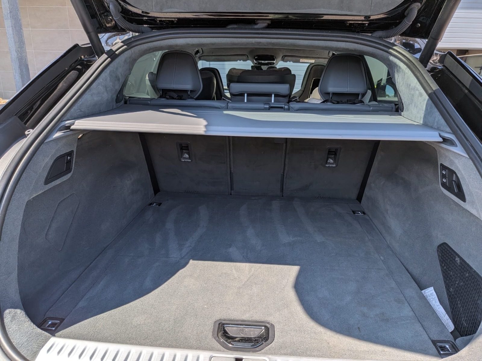 Lotus Eletre 112 kWh AWD 11