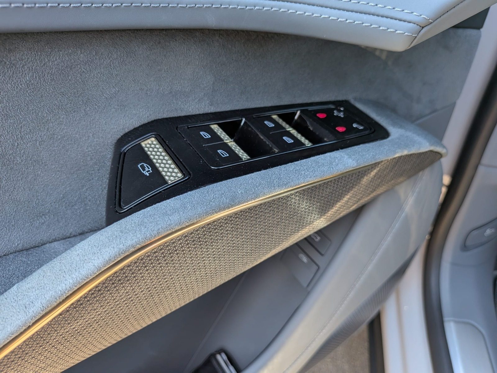 Lotus Eletre 112 kWh AWD 4