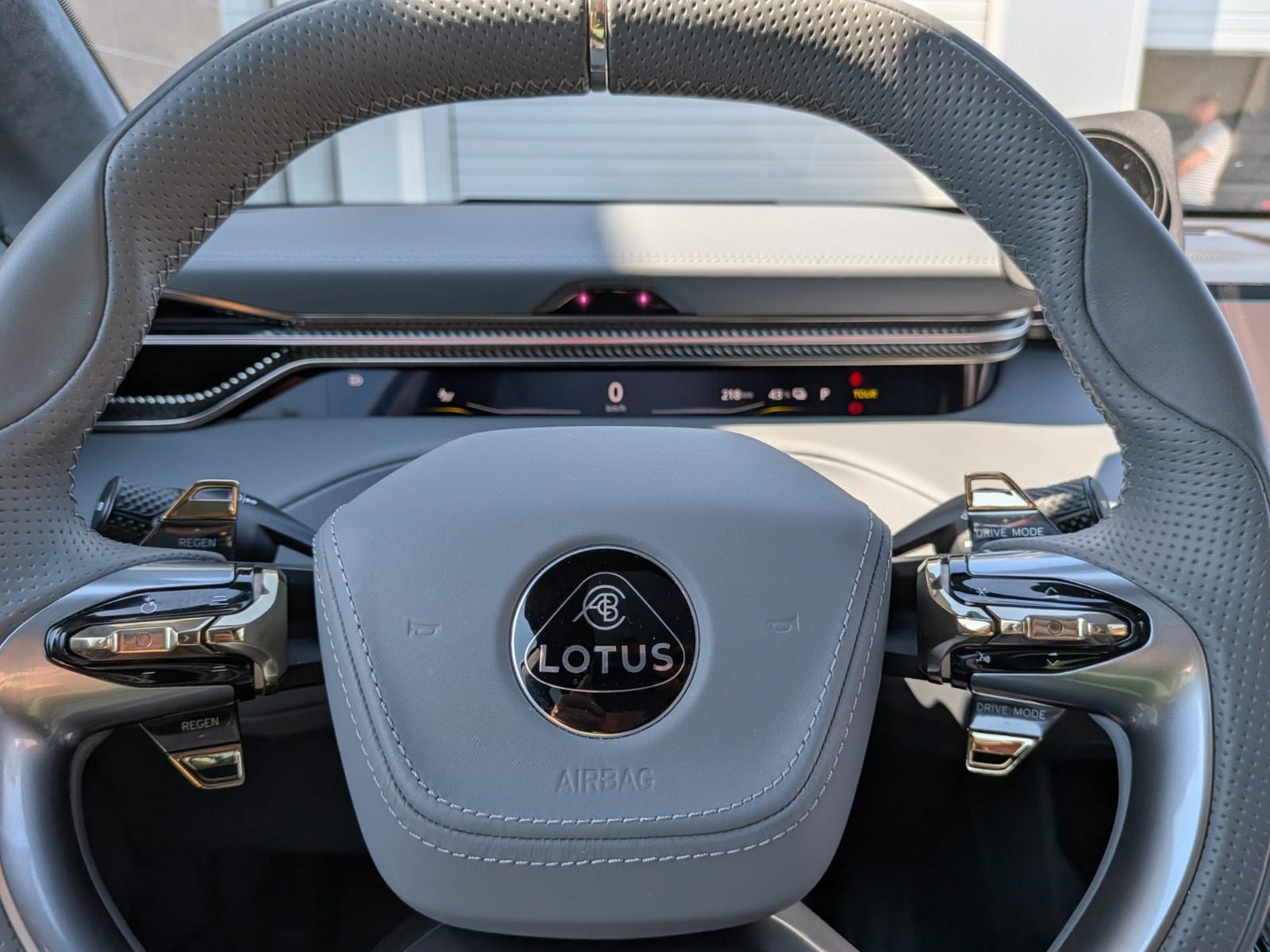 Lotus Eletre 112 kWh AWD 10