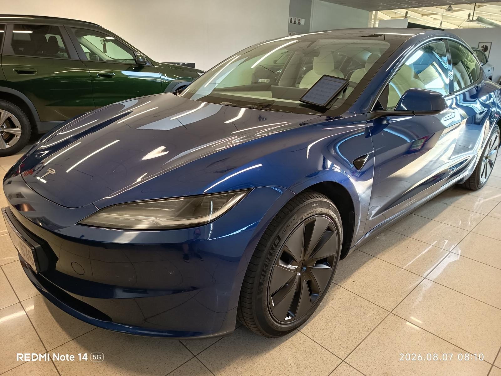 Tesla Model 3 RWD