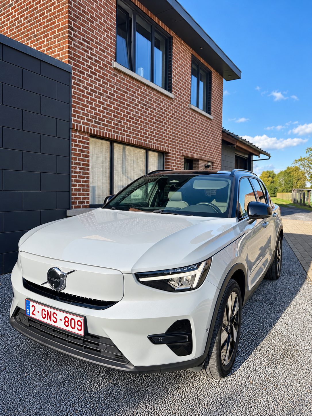 Volvo EX40 1